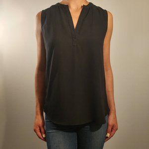 Ro & De Black V-Neck Sleeveless Top